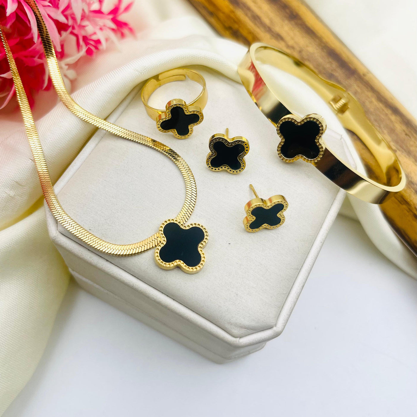 Four Leaf Clover locket combo set