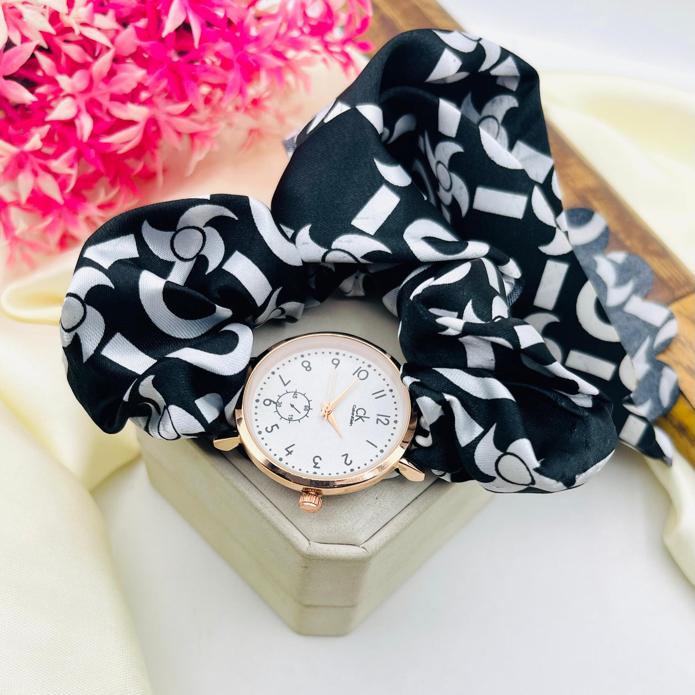 Delicate Design Printed Scrunchies Watches