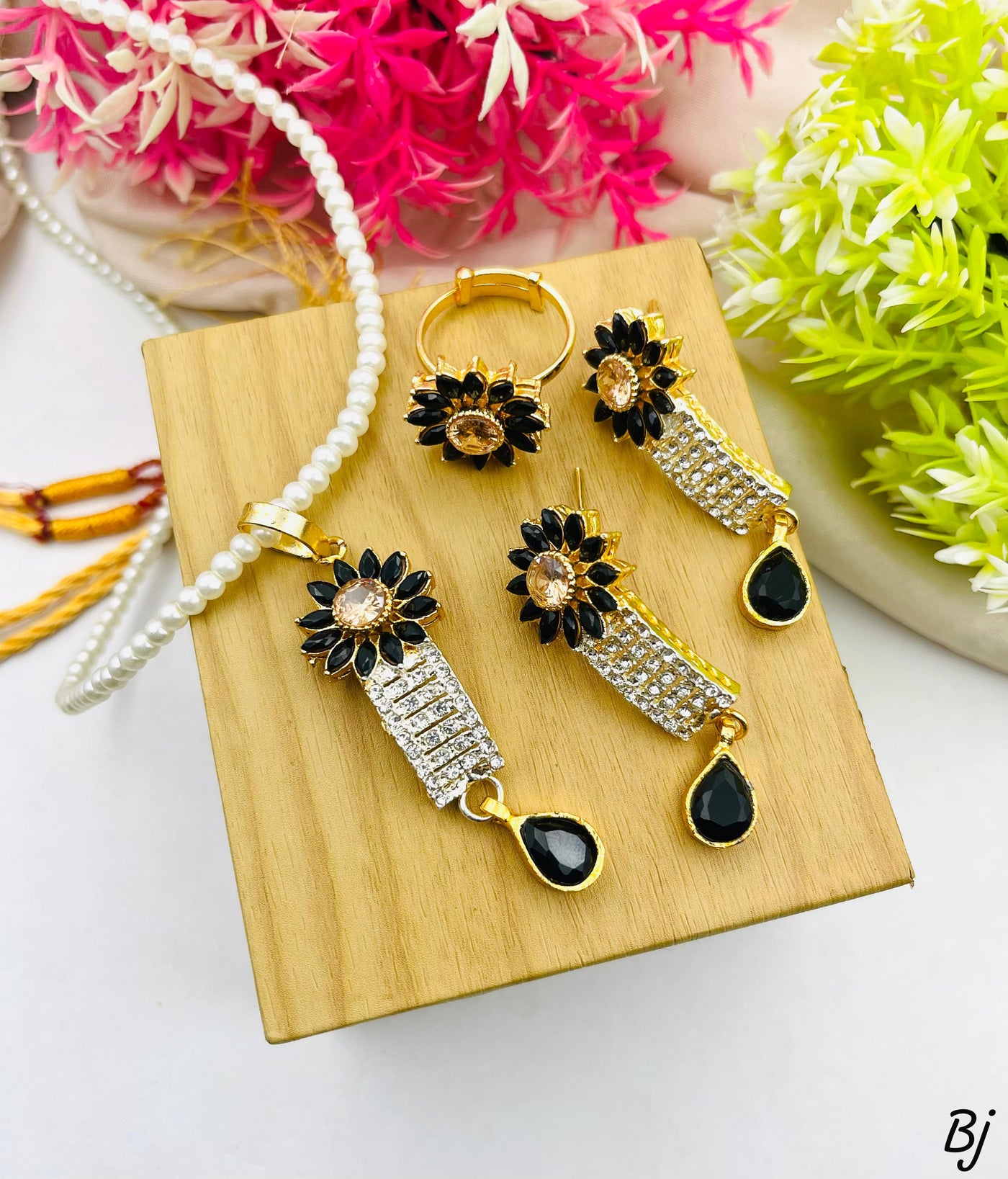 Flower Design Egyption Locket Combo Set