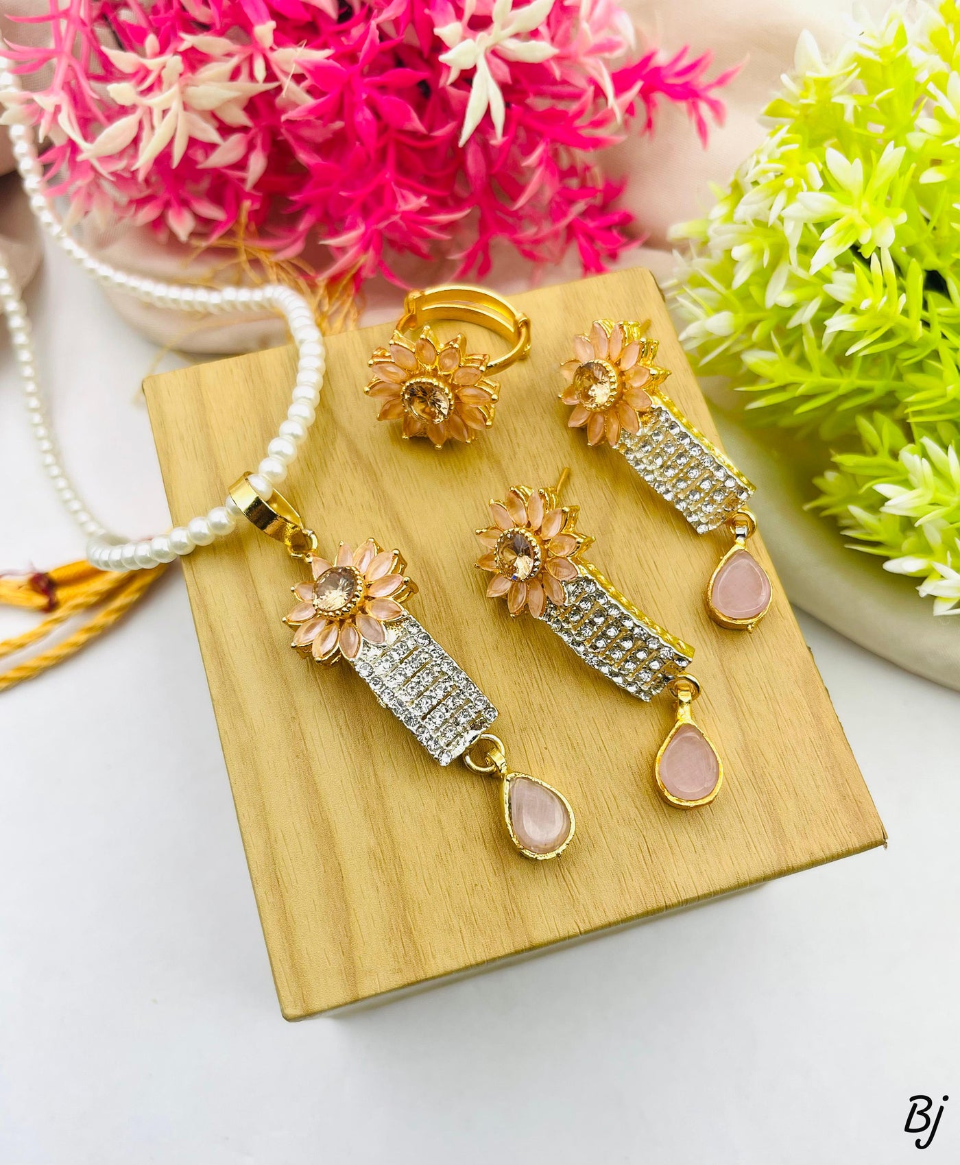 Flower Design Egyption Locket Combo Set