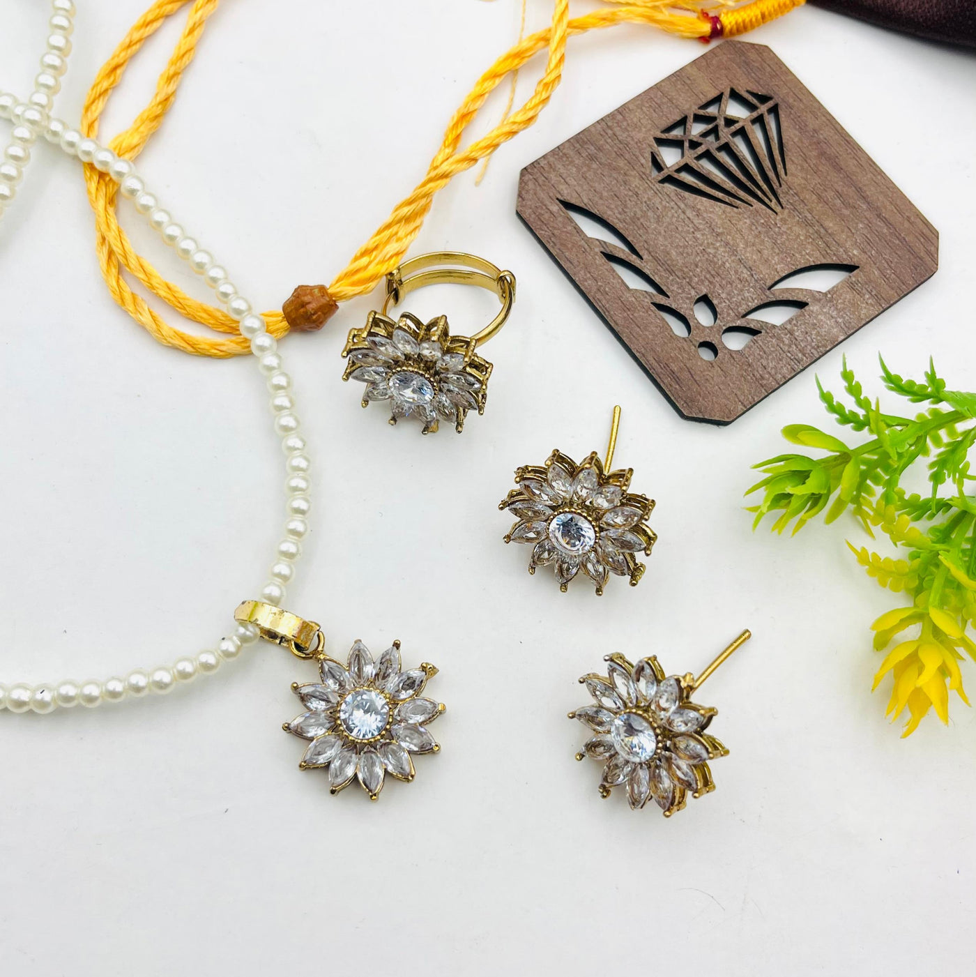 Flower style Egyption  Antique Polish Locket Combo Set