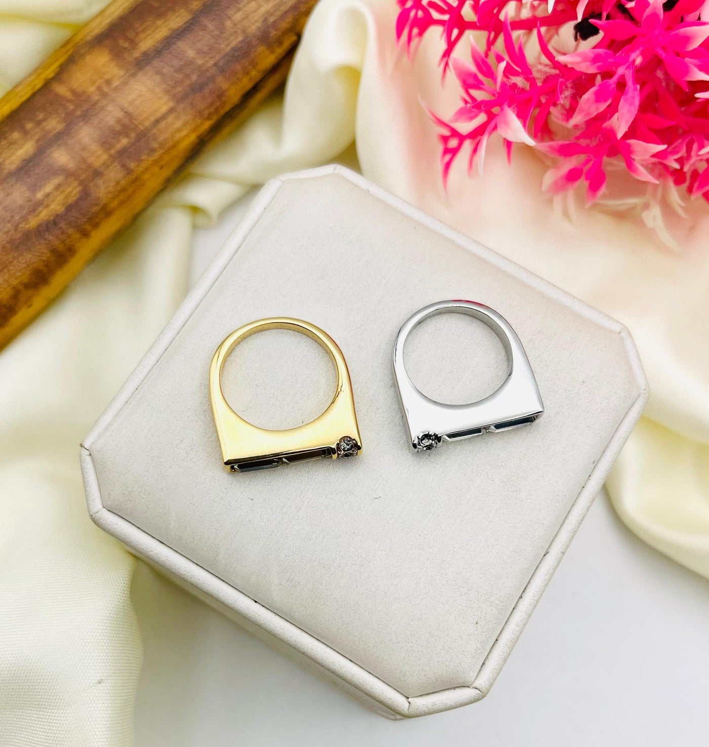 Delicate Design Zircon Rings